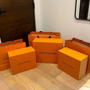 Authentic Louis Vuitton Magnetic Closure Box|Bag